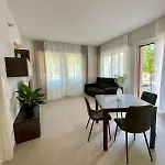 Modern Near With Elevator And Air Conditioning Apartment