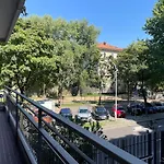 Modern Near With Elevator And Air Conditioning Apartment *