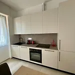 Apartment Modern Near With Elevator And Air Conditioning Como