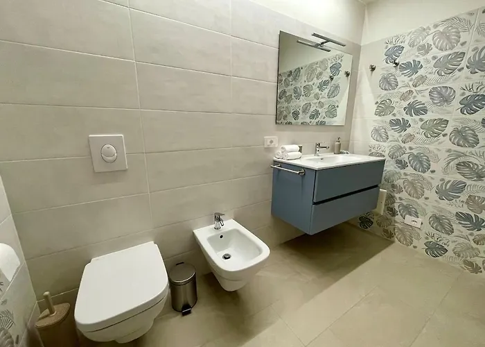 Modern Near With Elevator And Air Conditioning 公寓 科莫
